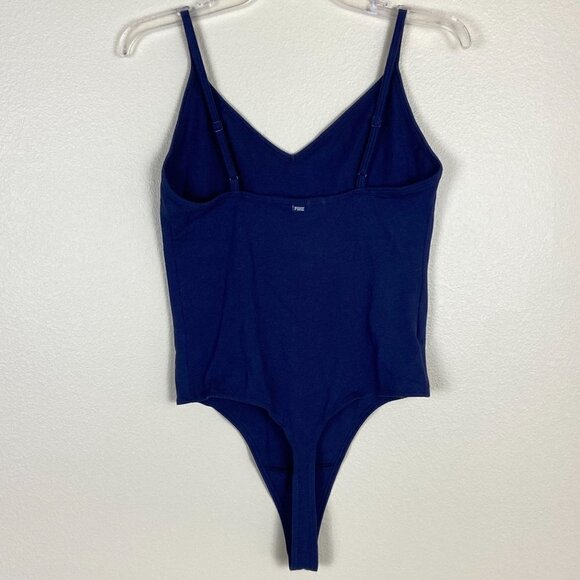 ✨2/$20✨ PINK Collegiate Collection V-Neck Red Game on Bodysuit Size L - Picture 9 of 14